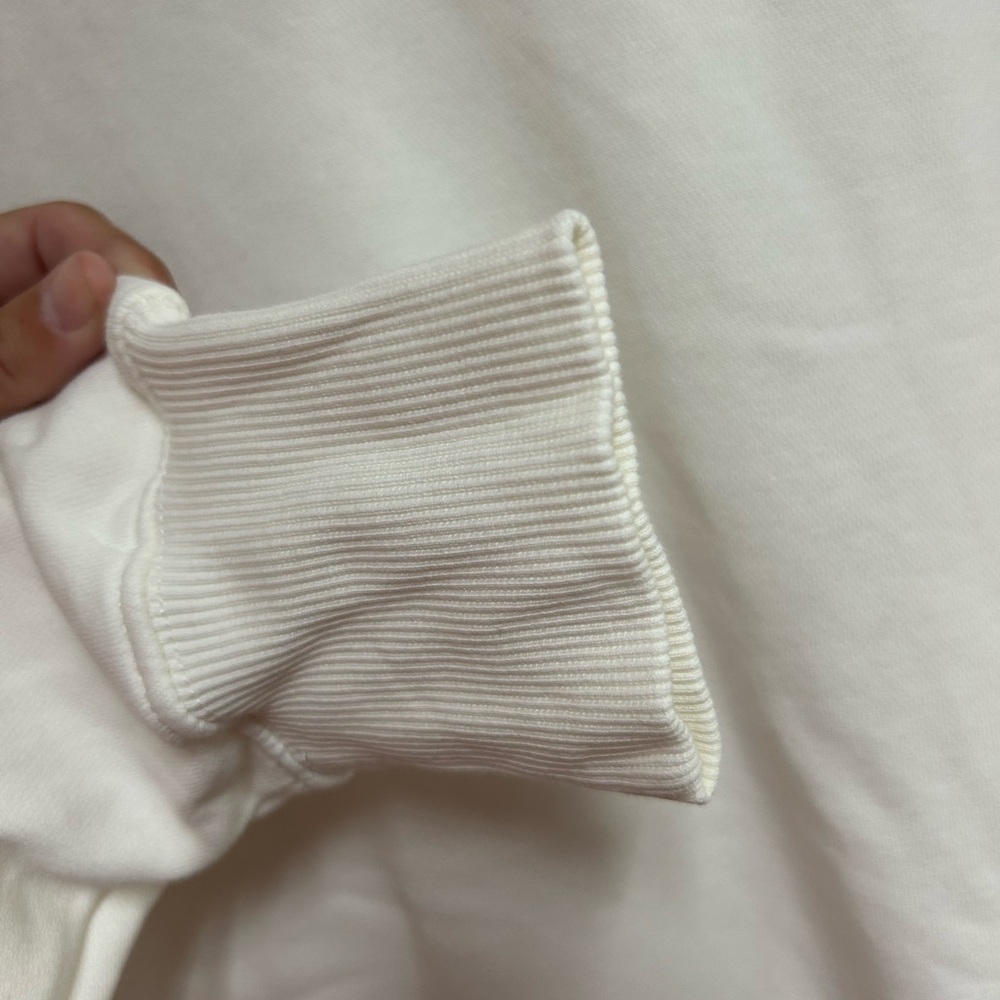Nike Women’s White Oversized Sweatshirt Small - Picture 5 of 5